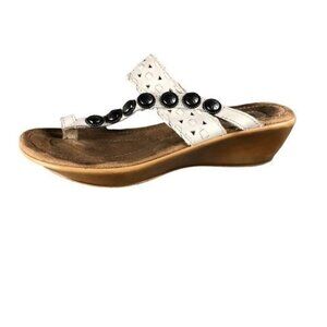 Minnetonka Womens Sz7 White Wedge Slip On Sandals, Buttons, Wedge, Bohemian